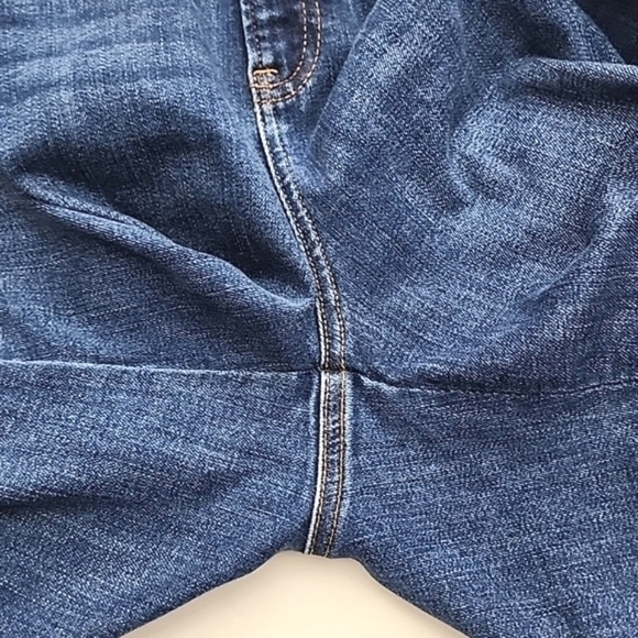 Chicos Women's DefineMe Jeans Blue Denim Straight Leg Ankle Stretch Size 12R - Picture 10 of 15